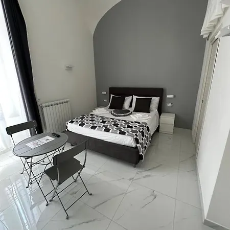 Couette-café La Casetta - *